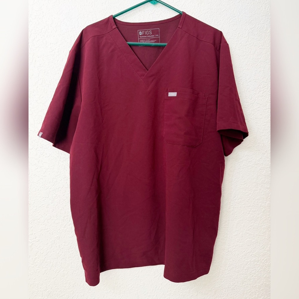 Figs Men's Leon 2 Pocket Burgundy Scrub Top Size- XXL